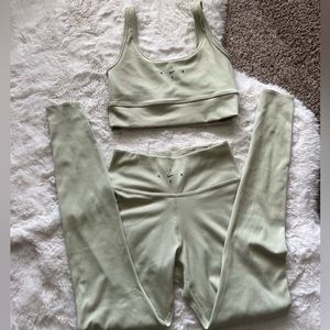 Nike yoga outfit leggings and bra top